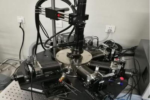 ATA-P1005壓電疊堆放大器在納米定位臺驅(qū)動(dòng)中的應(yīng)用